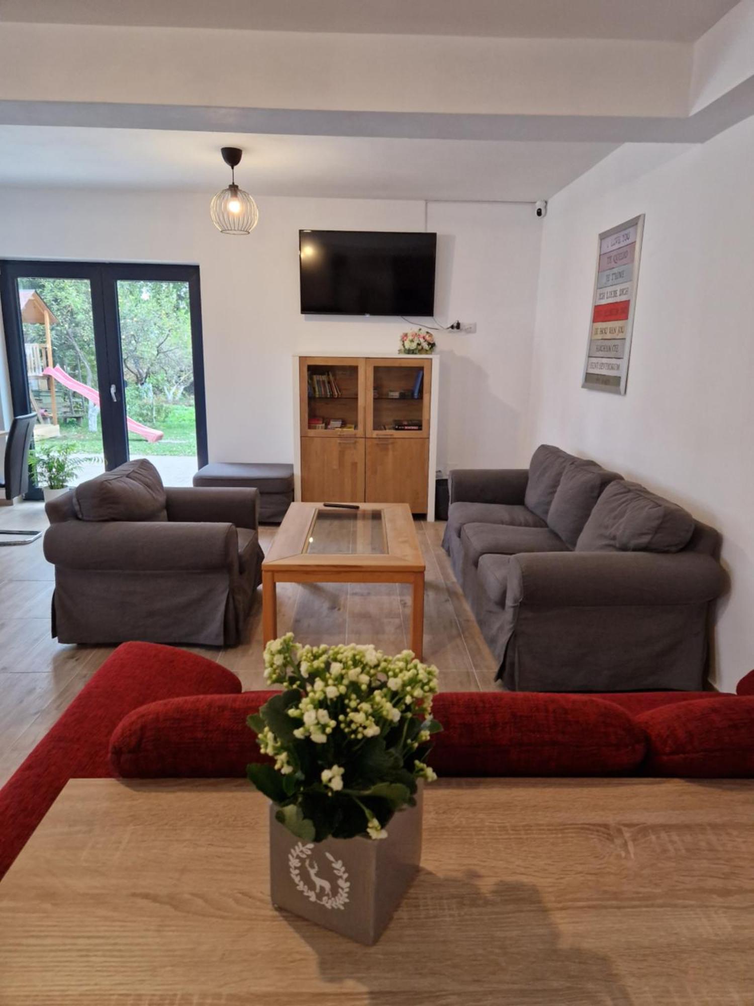Casa 7 Sate Apartament Săcele Esterno foto